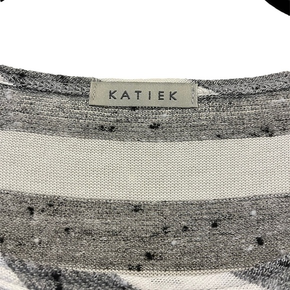 Katie K Long Sleeve Grey Chunky Stripes White Knit T-Shirt - Picture 3 of 3